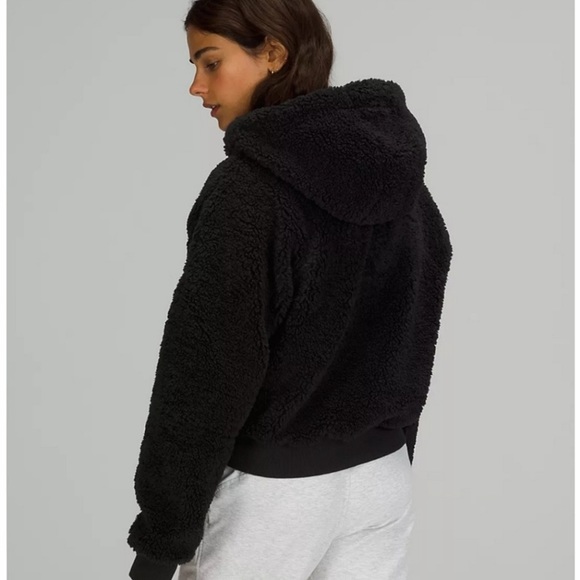 Lululemon cinchable fleece quarter zip - Picture 3 of 3